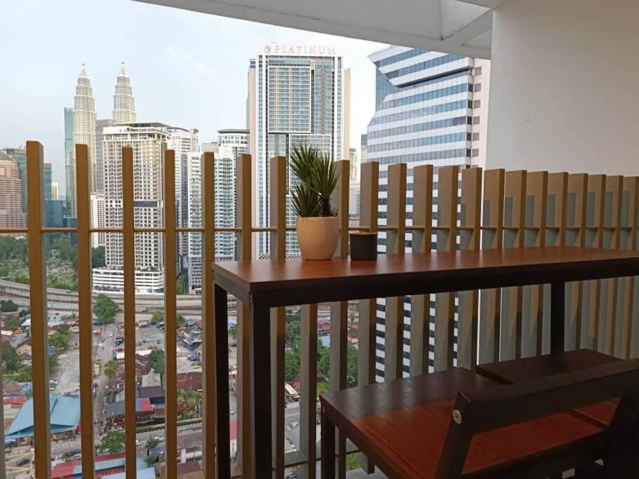 Col 14b Modern Infinity Pool Klcc Balcony View Apartment *
